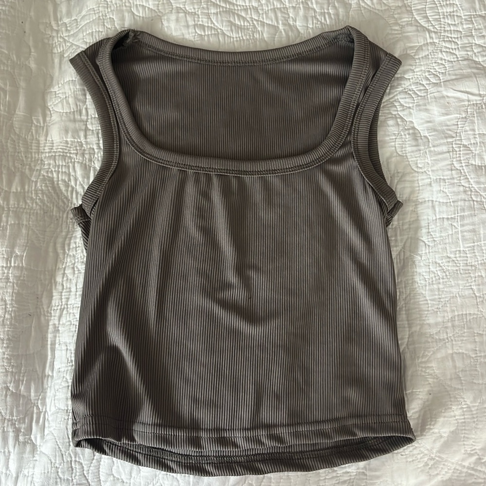 women’s grey tank